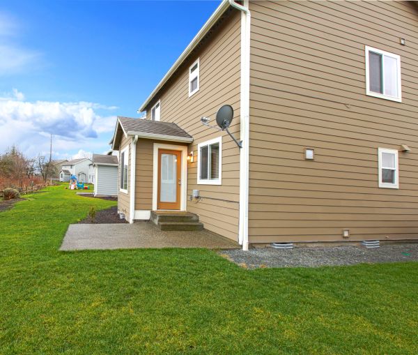 Clapboard Siding Repair in Saint Charles